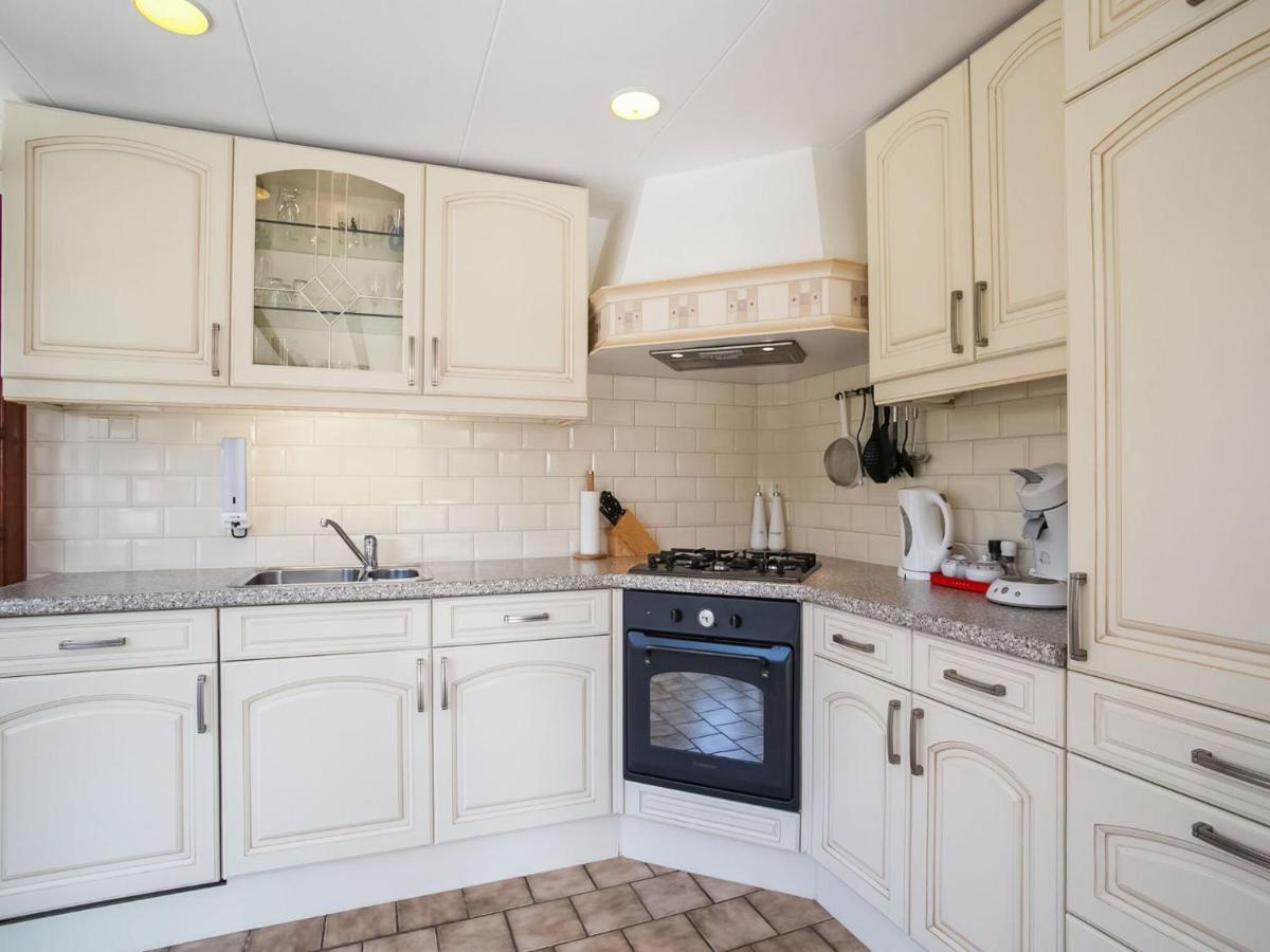 Holiday Home In Noordwijkerhout With Terrace Close To A Lake Εξωτερικό φωτογραφία